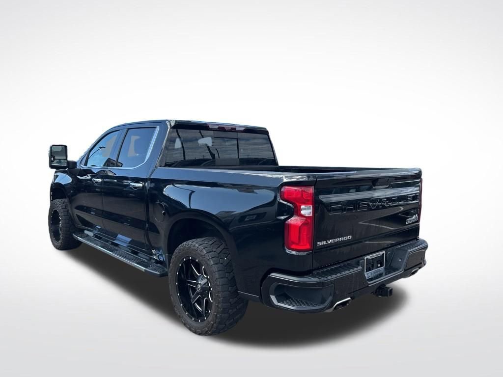 Used 2020 Chevrolet Silverado 1500 High Country w/ Technology Package AWD/4WD image 3