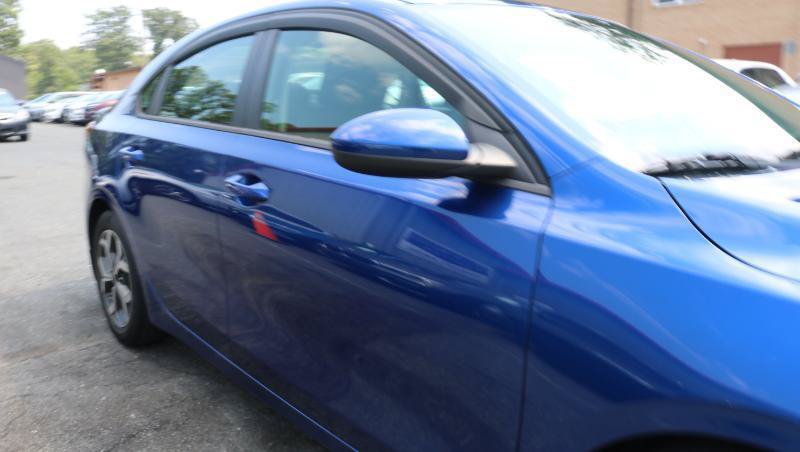 Used 2020 Kia Forte LXS FWD image 5