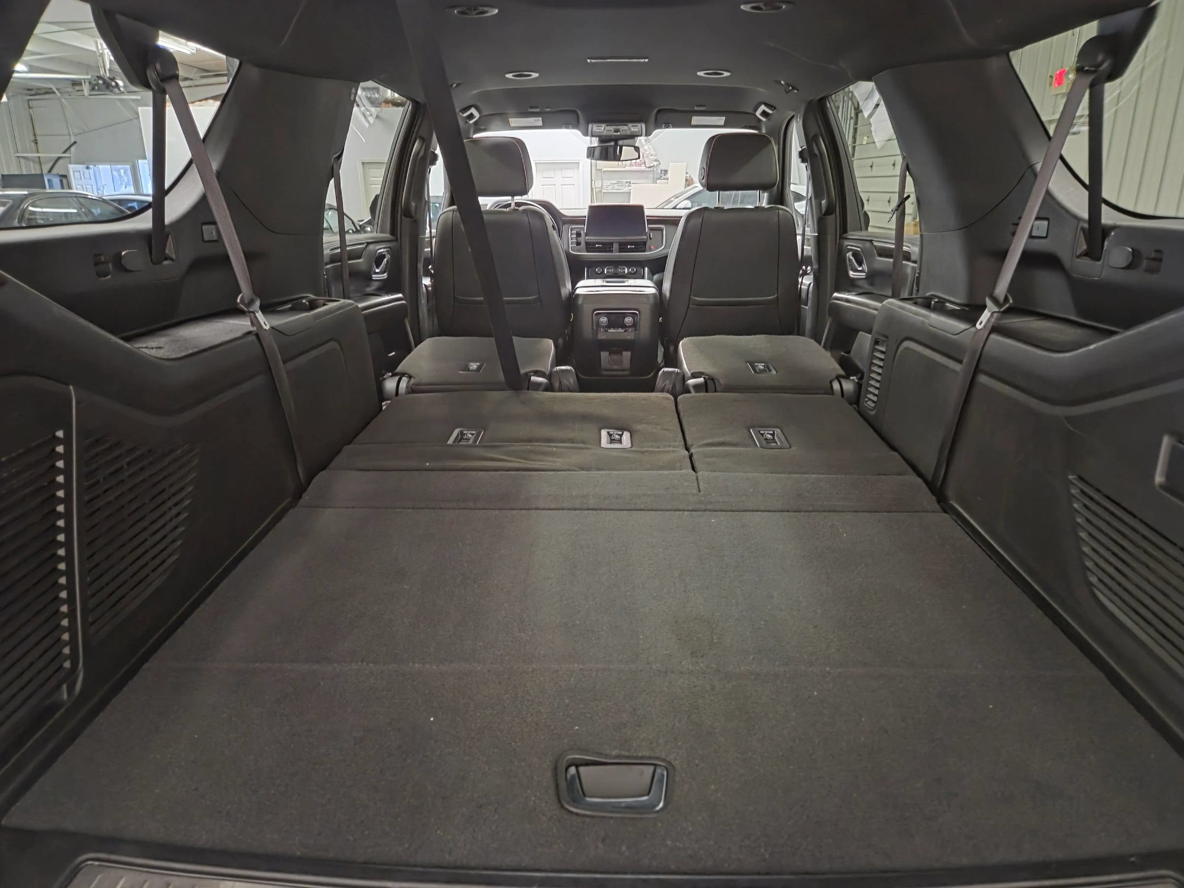 Used 2023 Chevrolet Suburban Premier RWD image 42
