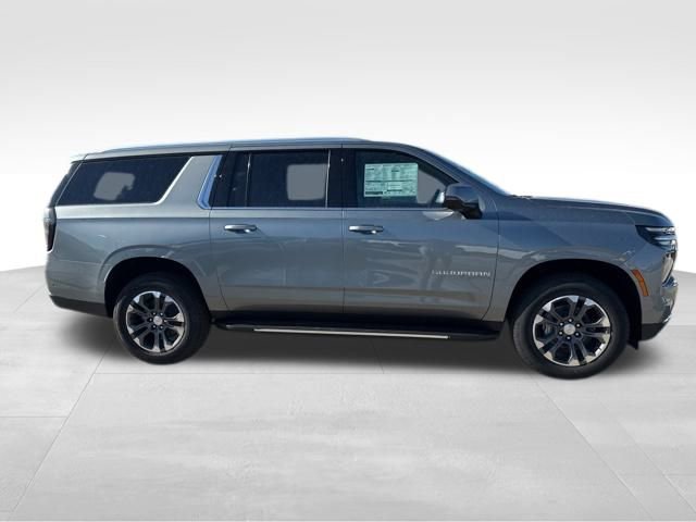 New 2026 Chevrolet Suburban LT w/ Comfort Package image 10
