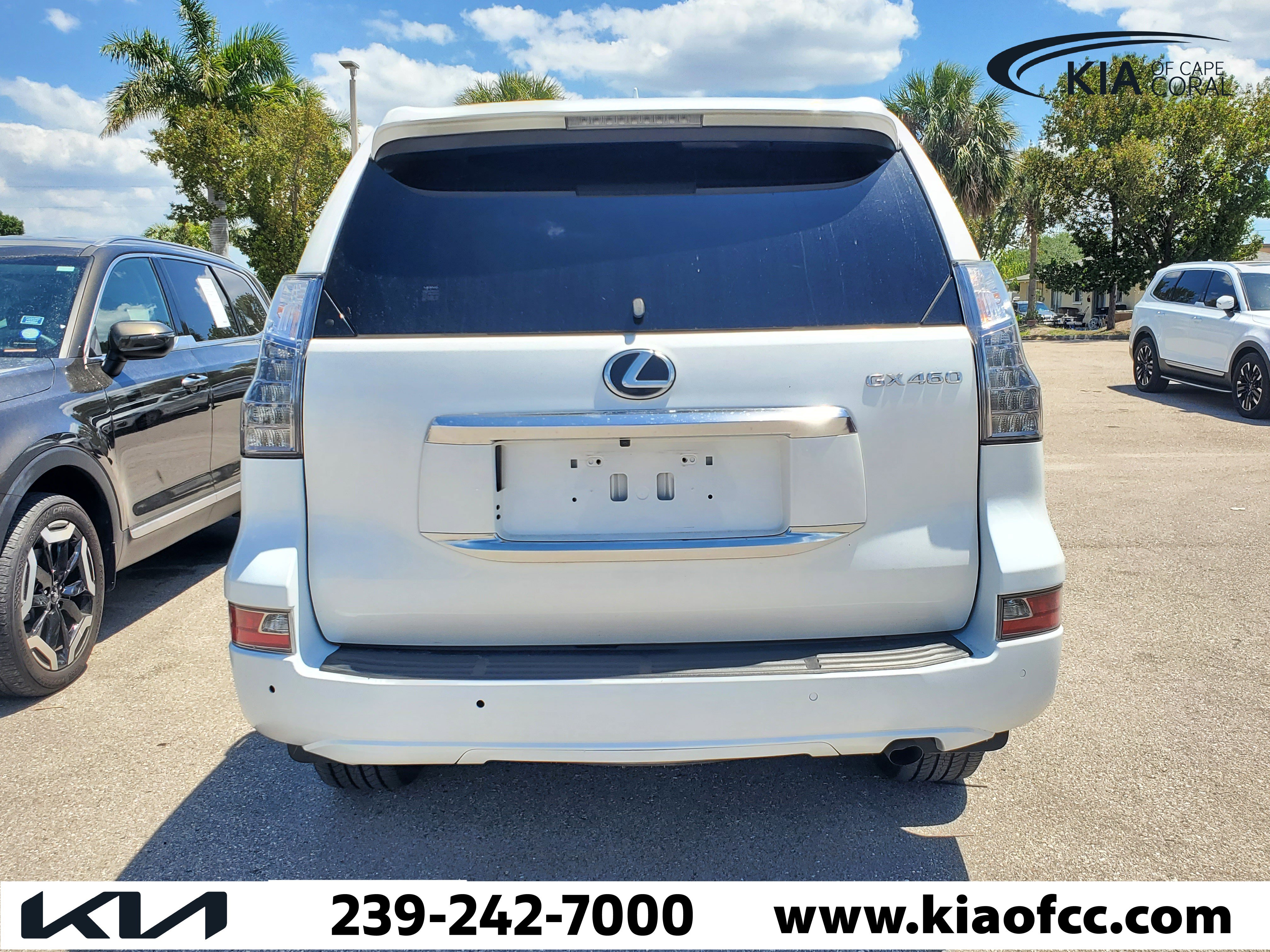 Used 2020 Lexus GX 460 Premium w/ Premium Package image 5