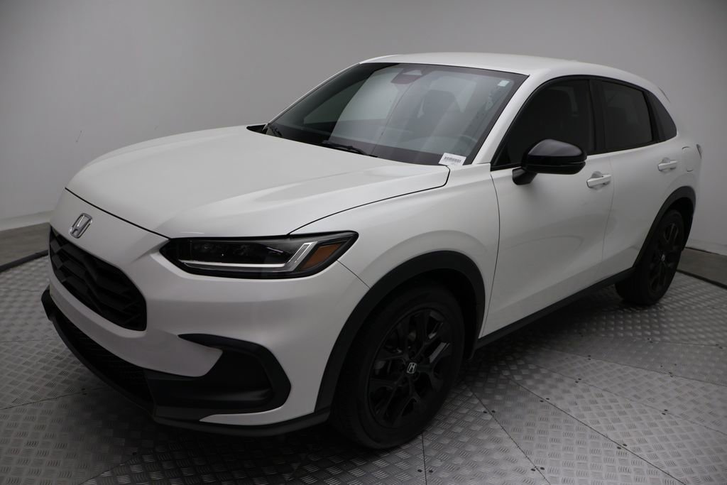 Used 2023 Honda HR-V Sport image 2