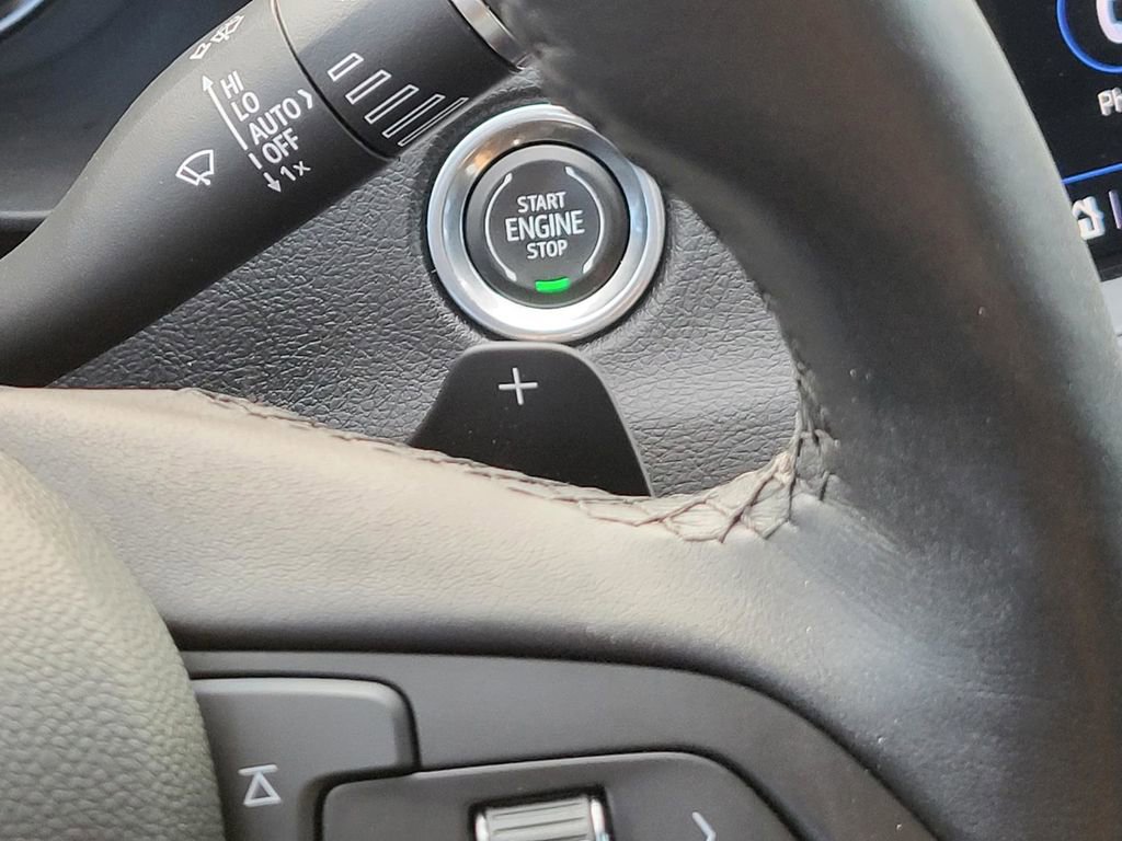 Used 2023 Cadillac XT4 Premium Luxury w/ Cold Weather Package image 31