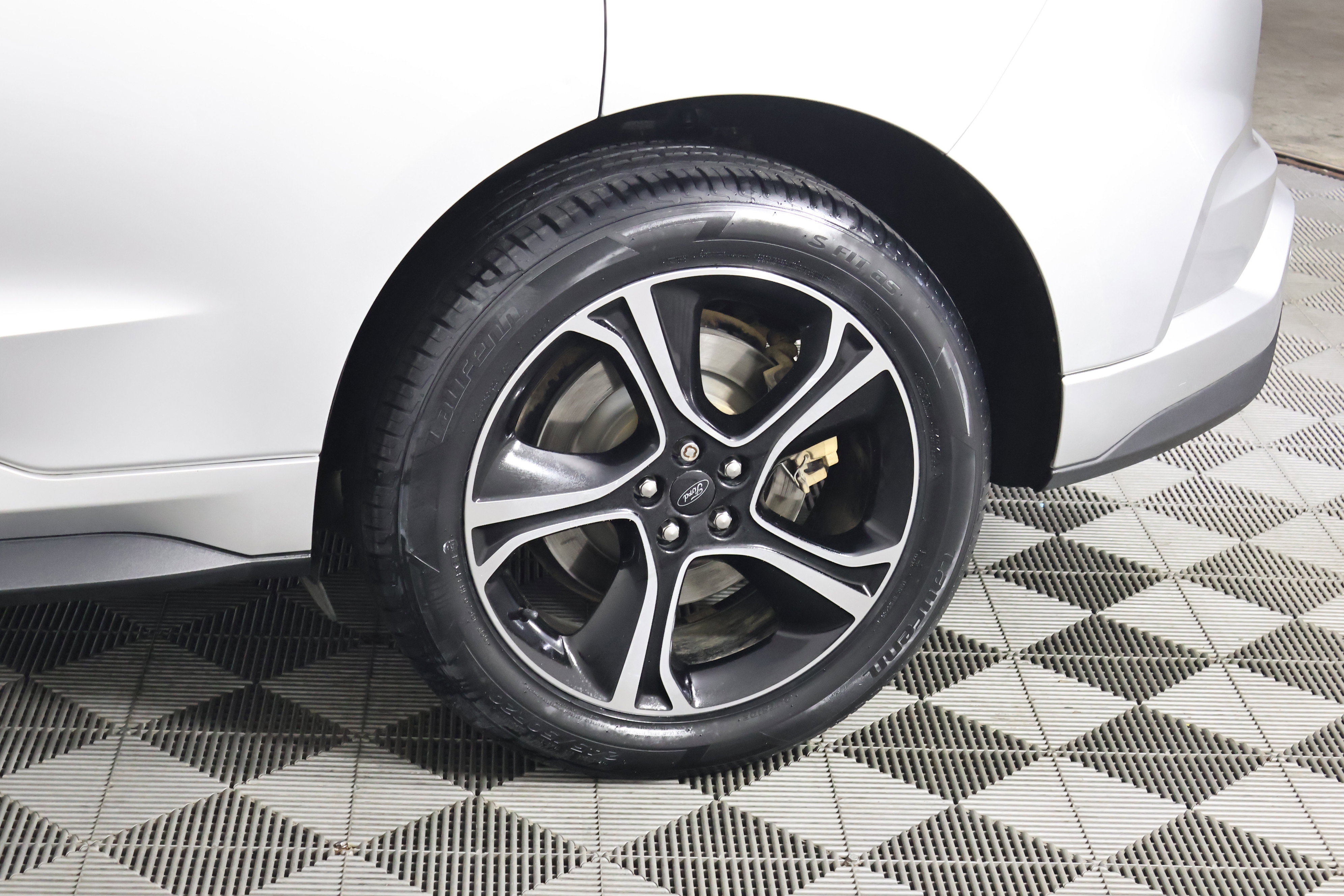 Used 2019 Ford Edge ST w/ Convenience Package image 53