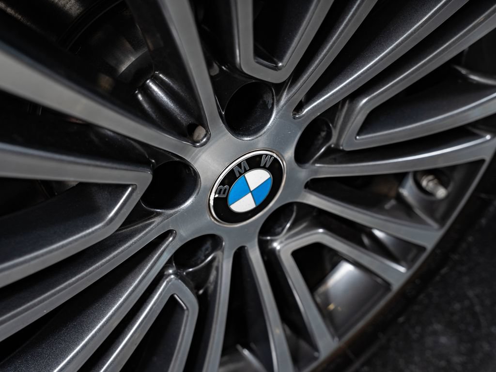Used 2019 BMW 540i xDrive w/ Executive Package AWD/4WD image 8