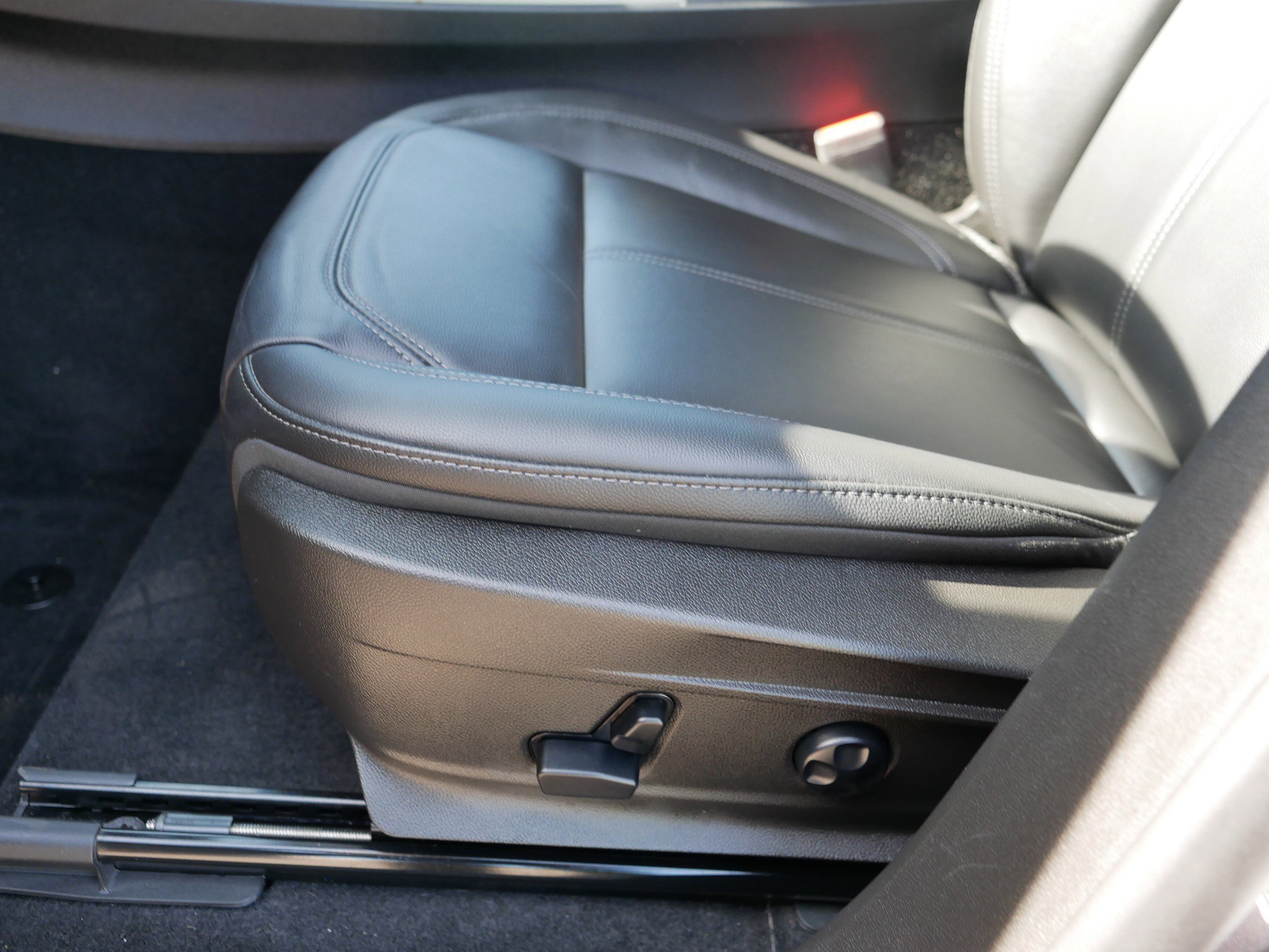 Used 2025 Alfa Romeo Stelvio Sprint w/ Convenience Package image 20