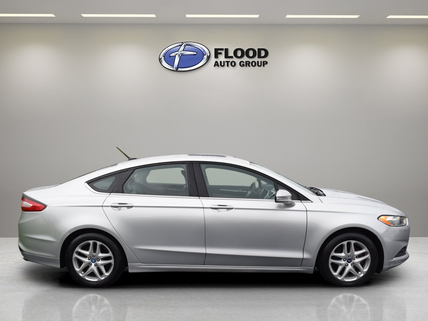 Used 2013 Ford Fusion SE FWD image 3