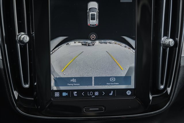 Used 2024 Volvo XC40 B5 Plus w/ Protection Package Premier image 41