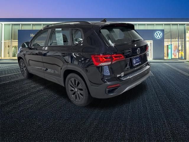 Certified 2022 Volkswagen Taos S image 6