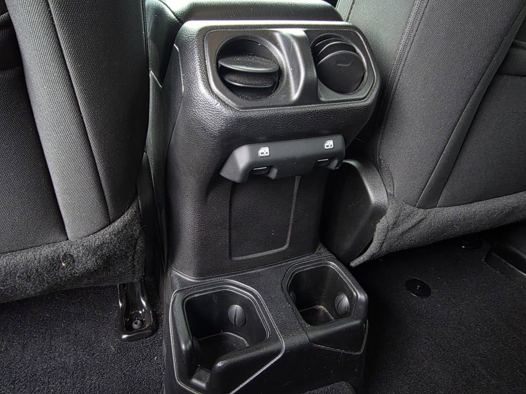 Used 2021 Jeep Wrangler Unlimited Sport image 26