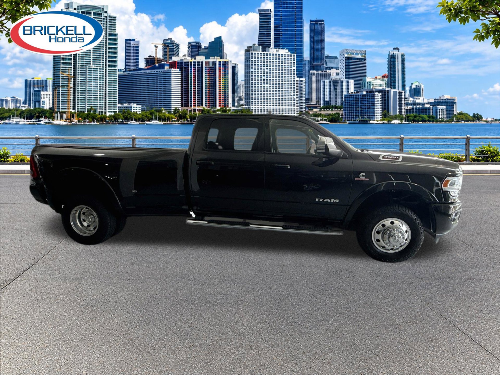 Used 2019 RAM 3500 Laramie AWD/4WD image 2