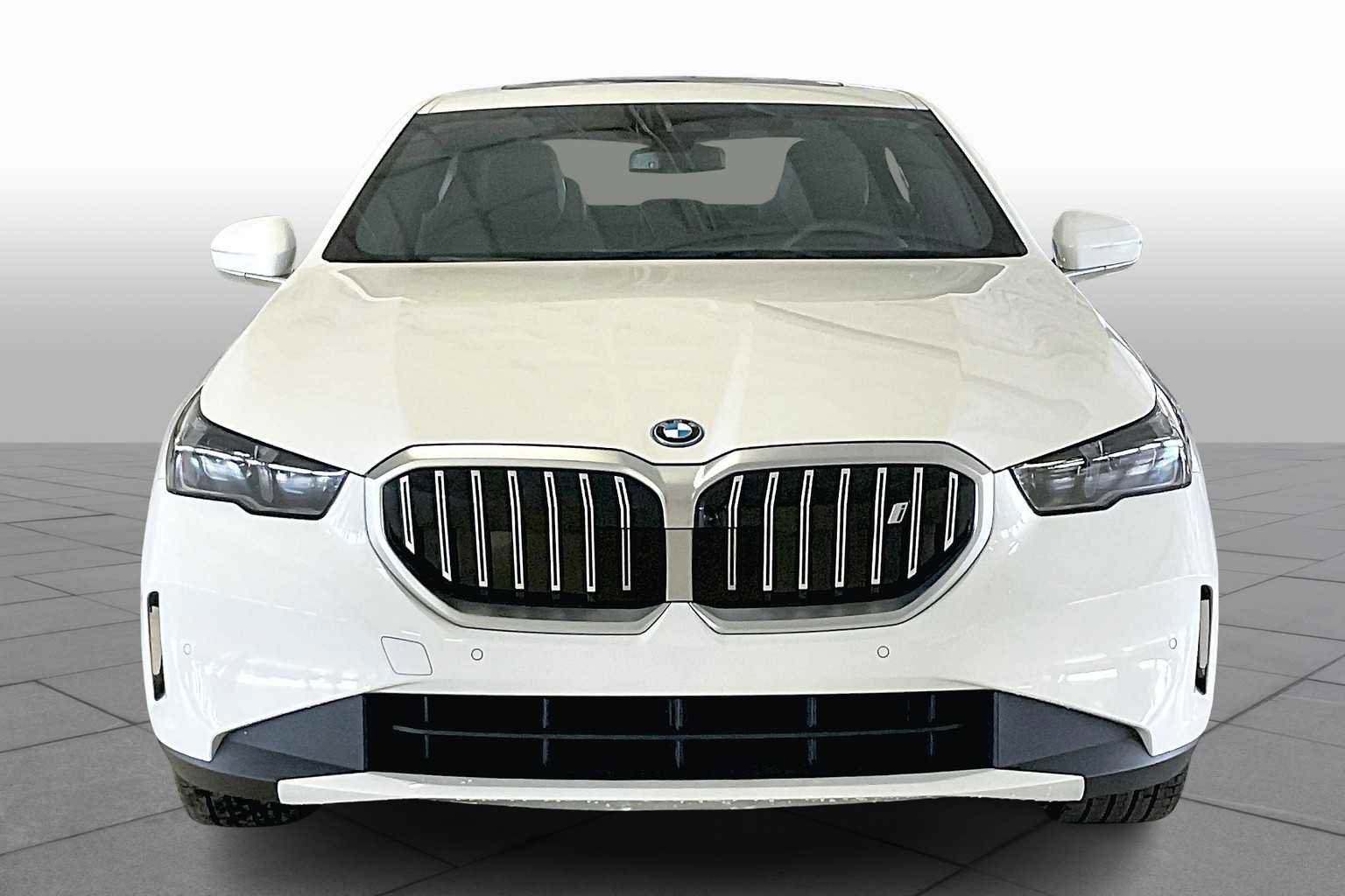 Used 2026 BMW i5 eDrive40 RWD image 3