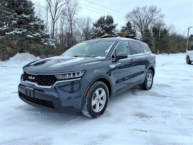Used 2023 Kia Sorento LX image 3