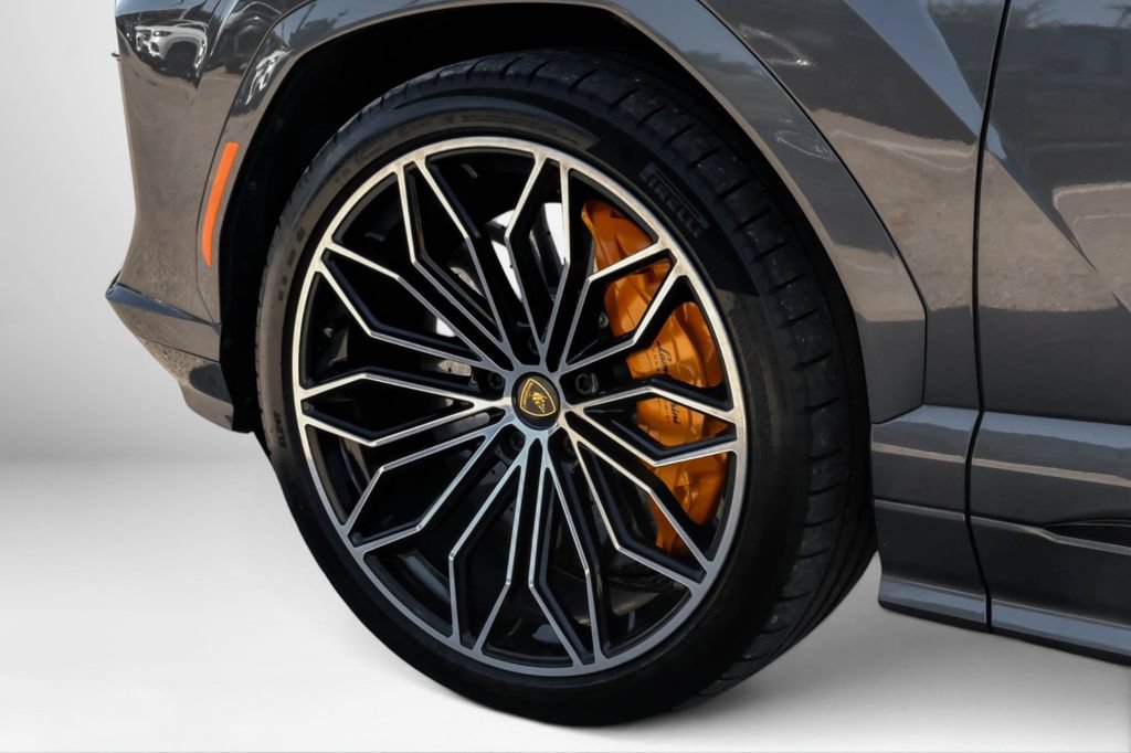 Used 2025 Lamborghini Urus SE AWD/4WD image 62