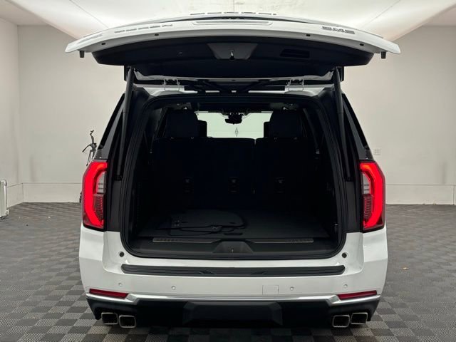 New 2026 GMC Yukon XL Denali w/ Denali Reserve Package image 13