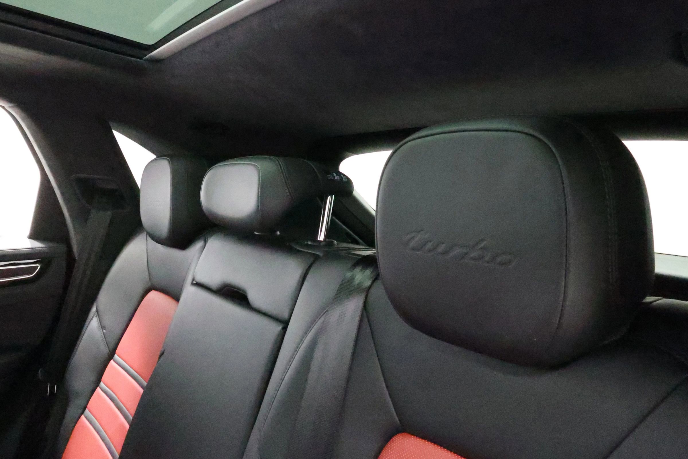 Used 2020 Porsche Cayenne Turbo image 48