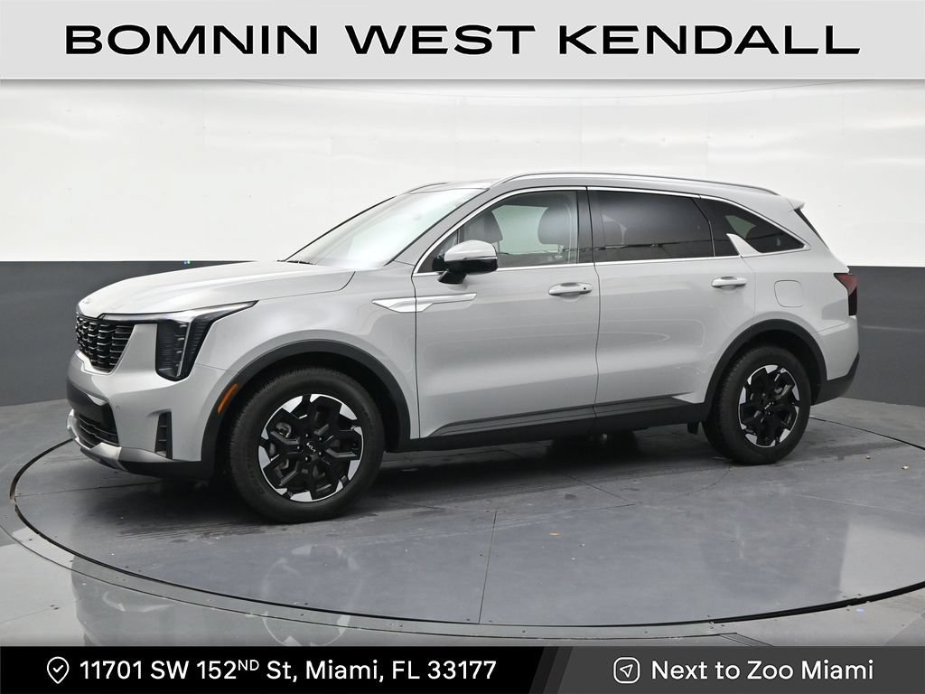Used 2025 Kia Sorento S w/ Panoramic Sunroof Package