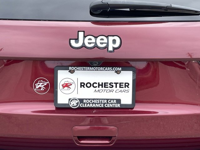 Used 2017 Jeep Grand Cherokee Laredo w/ Quick Order Package 23E image 39