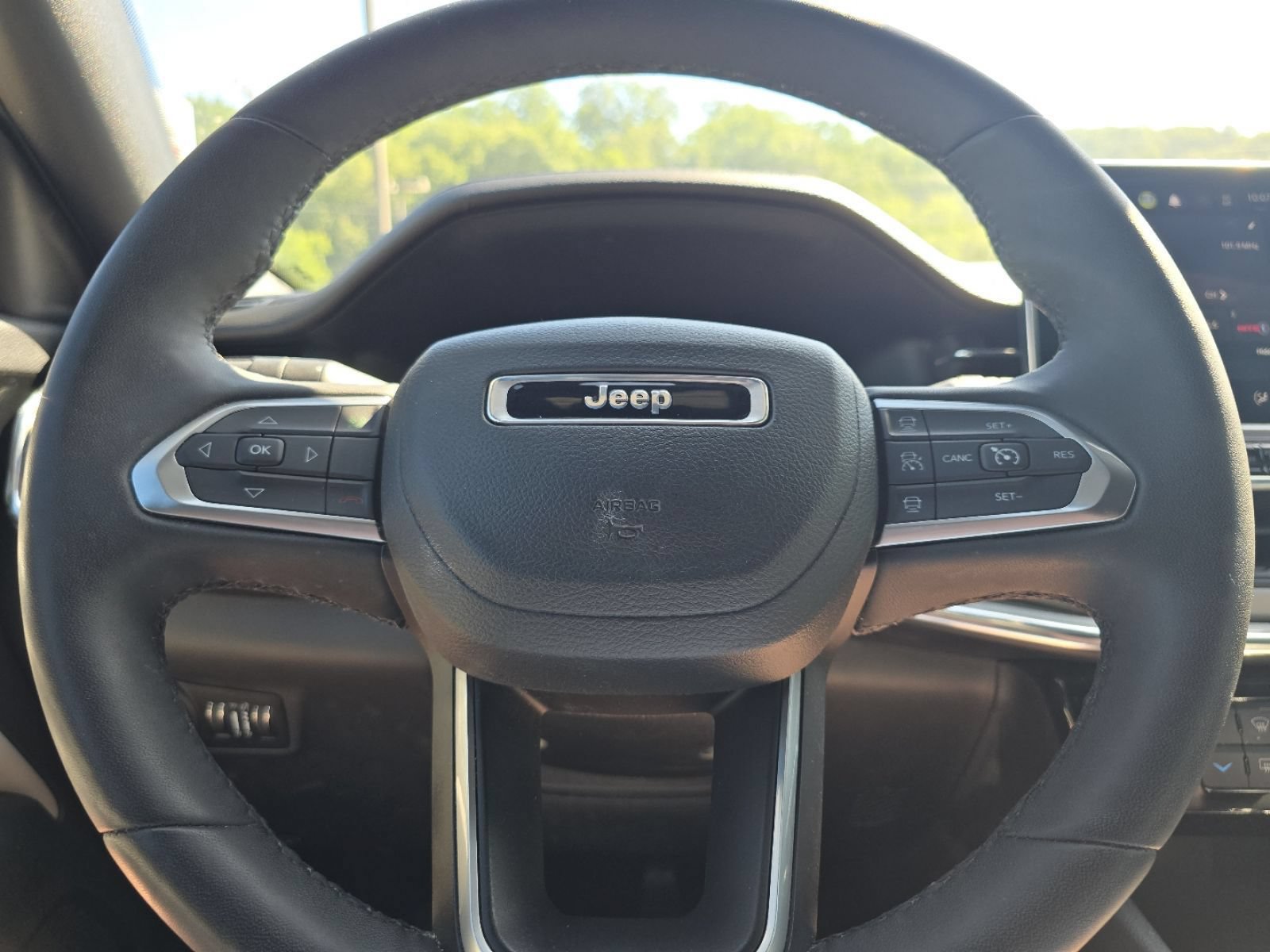 Used 2023 Jeep Compass Limited AWD/4WD image 24