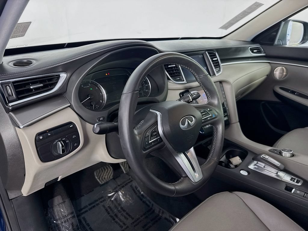 Certified 2023 INFINITI QX50 Luxe AWD/4WD image 9