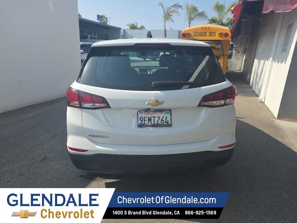 Used 2022 Chevrolet Equinox LS FWD image 4
