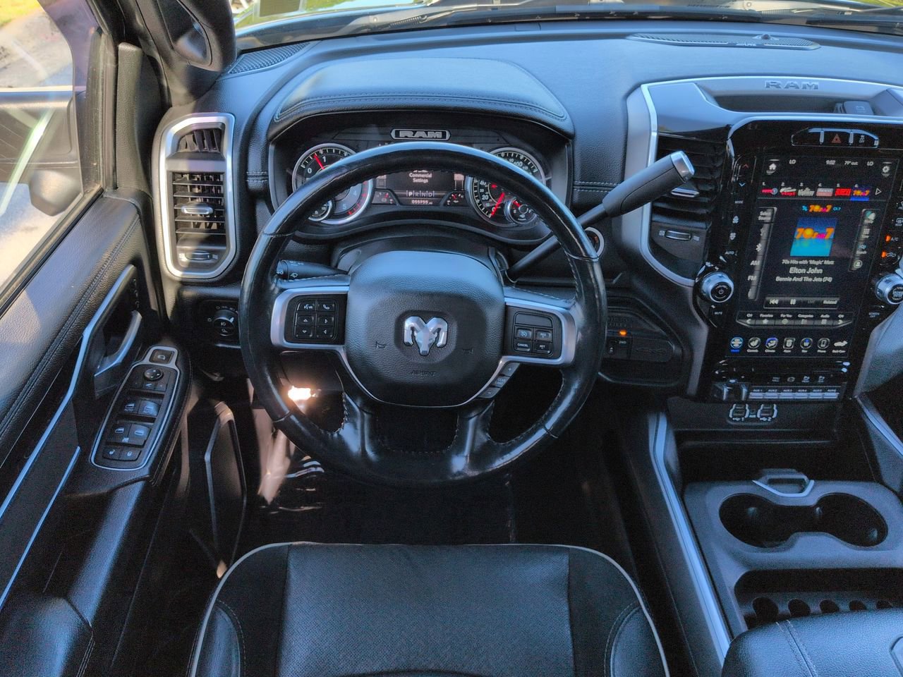 Used 2020 RAM 3500 Laramie AWD/4WD image 15
