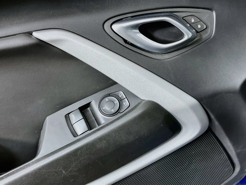 Used 2022 Chevrolet Camaro LT RWD image 25