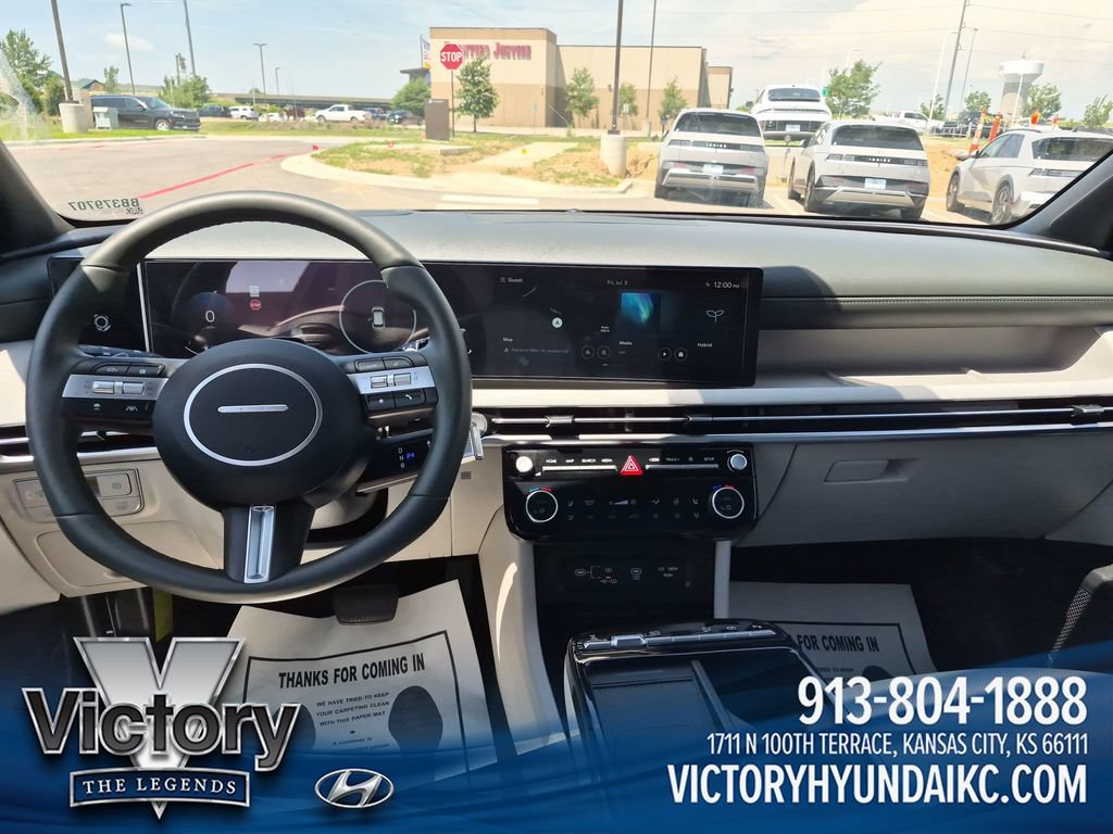 Used 2025 Hyundai Tucson Limited AWD/4WD image 12