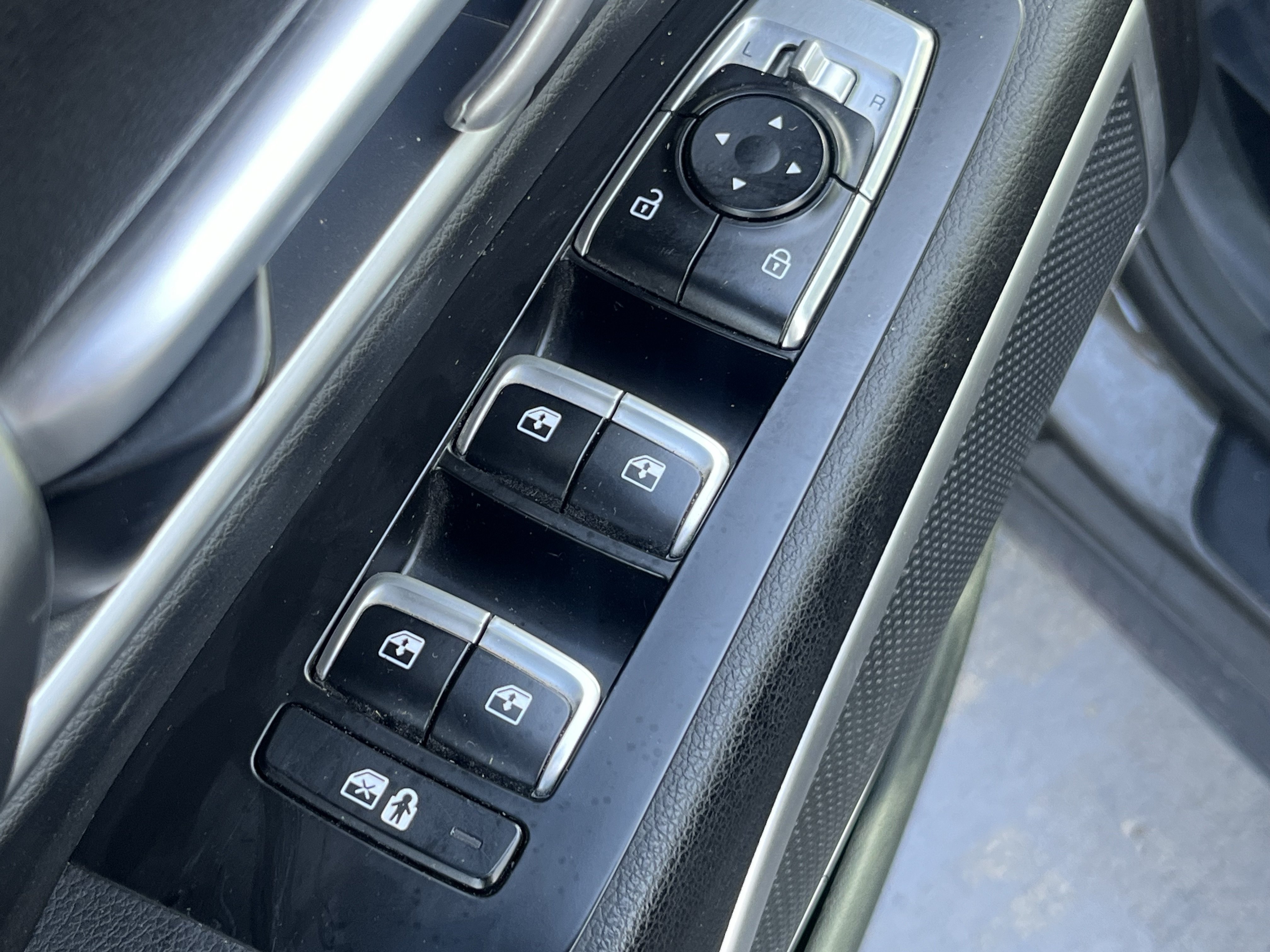 Used 2021 Kia Telluride S AWD/4WD image 26