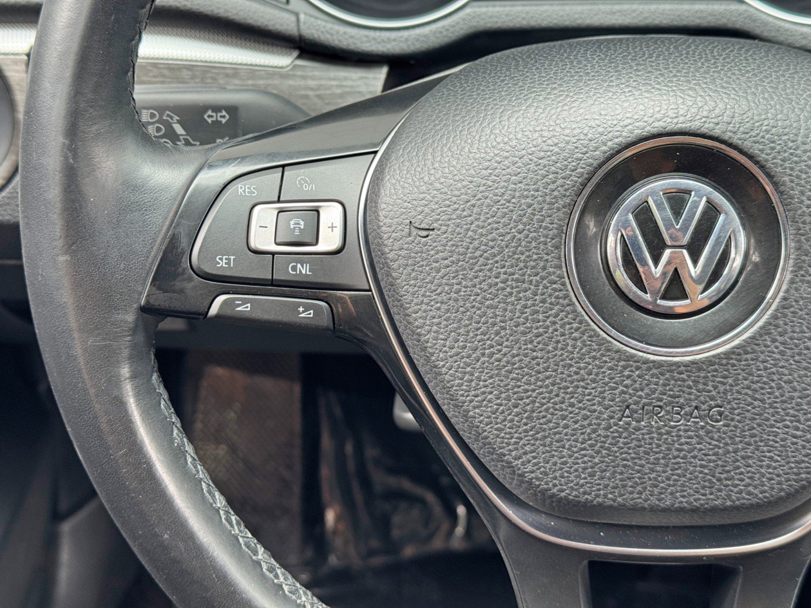 Used 2016 Volkswagen Passat 1.8T SE FWD image 21