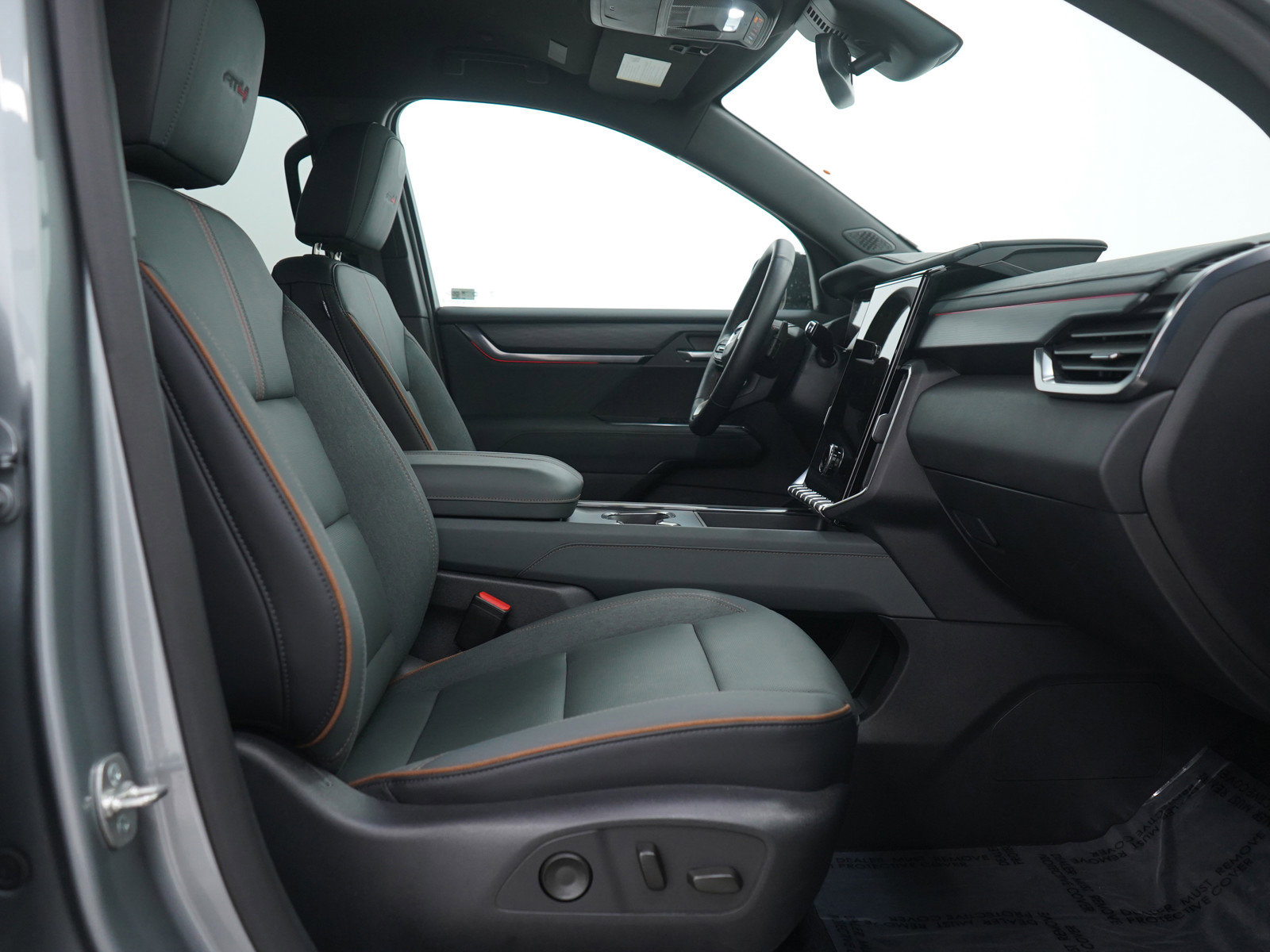 Used 2024 GMC Acadia AT4 w/ LPO, Floor Liner Package image 11