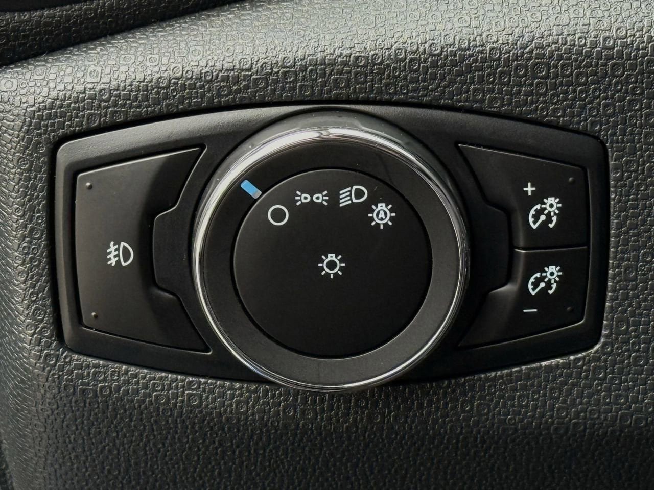 Used 2020 Ford EcoSport SE FWD image 22