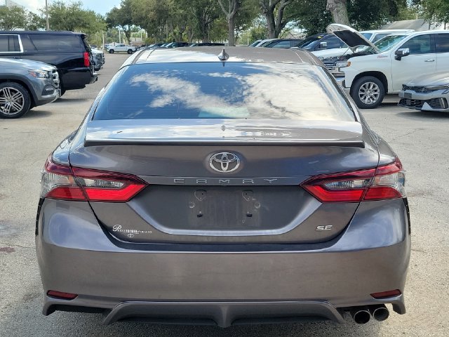 Used 2022 Toyota Camry SE FWD image 10
