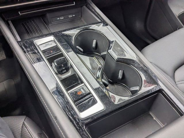 Used 2025 Volkswagen Atlas SE image 21