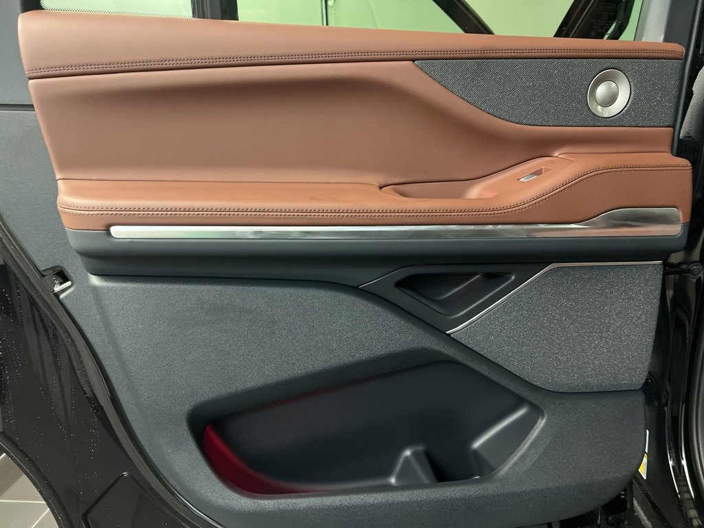 New 2025 Lincoln Navigator L Reserve image 39