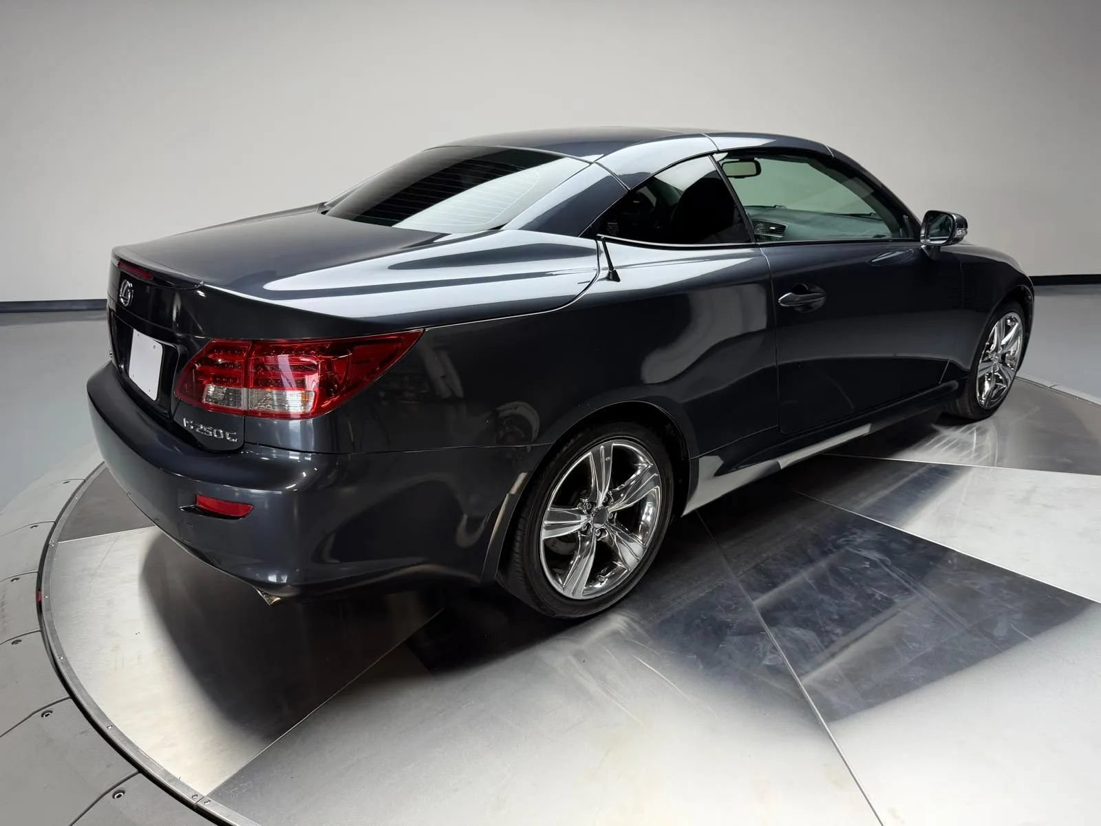 Used 2010 Lexus IS 250C RWD image 34