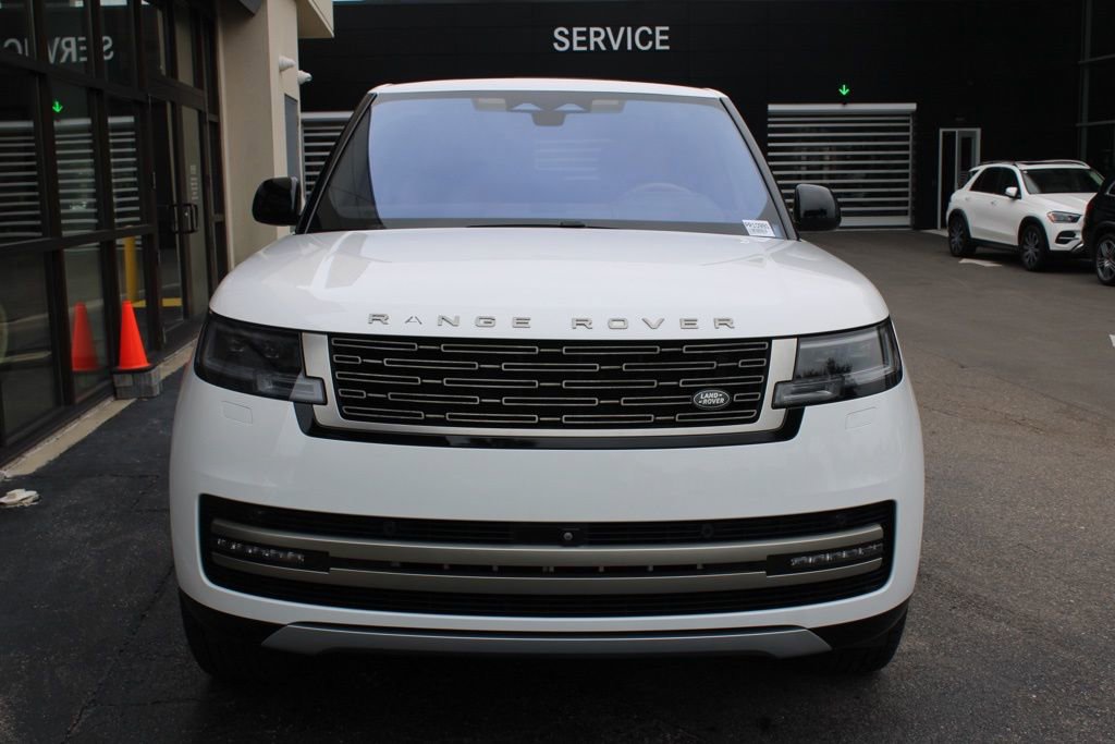 Certified 2023 Land Rover Range Rover SE AWD/4WD image 2