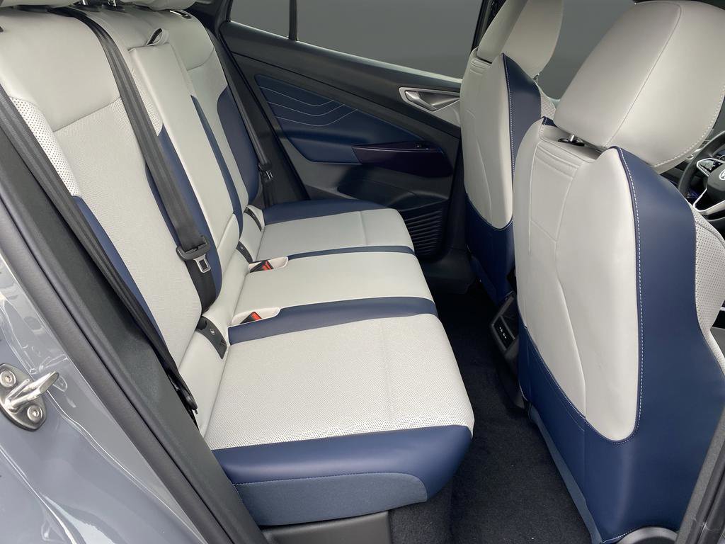 New 2025 Volkswagen ID.4 Pro S image 31