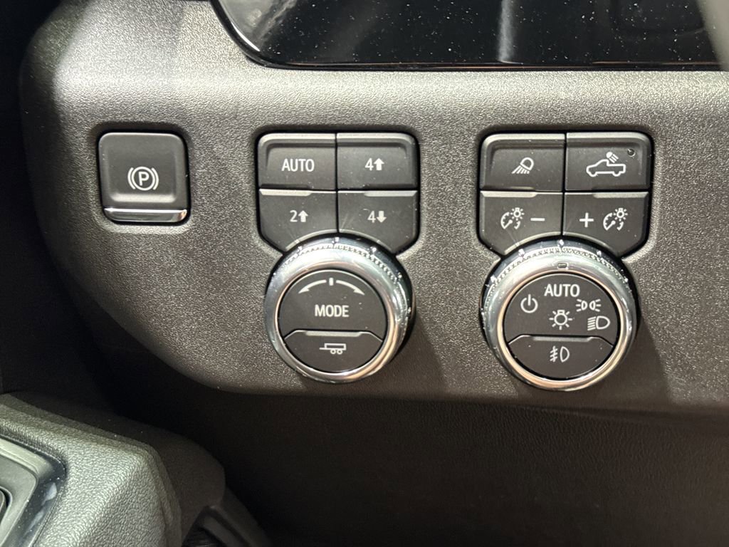 New 2025 GMC Sierra 2500 SLT w/ SLT Convenience Package image 37