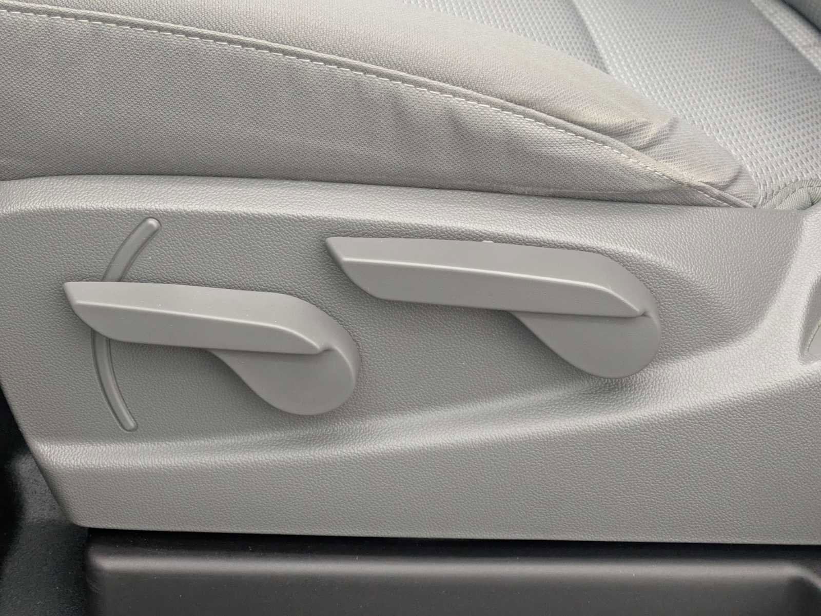 Used 2017 Chevrolet Silverado 1500 LS w/ Trailering Package AWD/4WD image 18