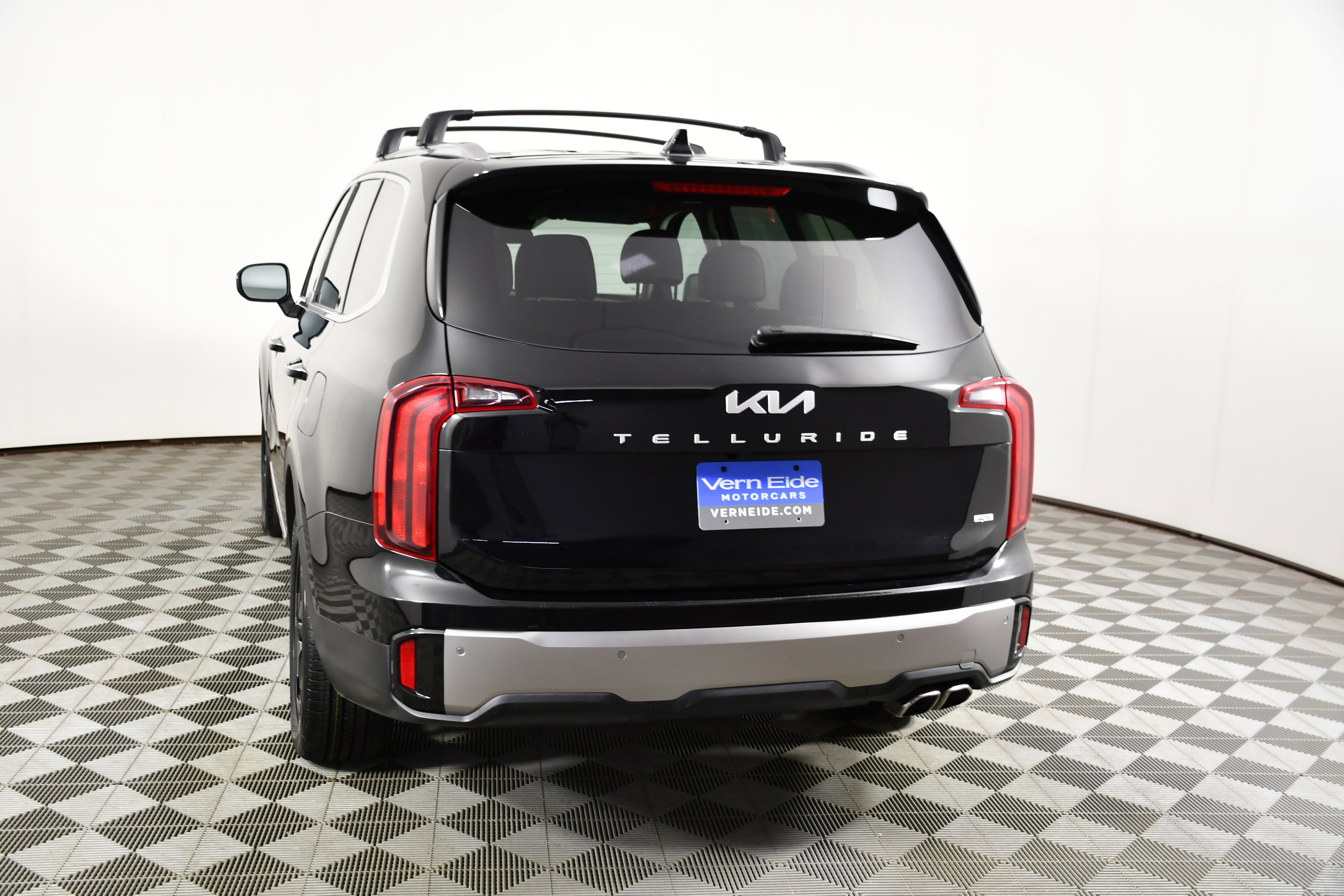Used 2025 Kia Telluride S image 7