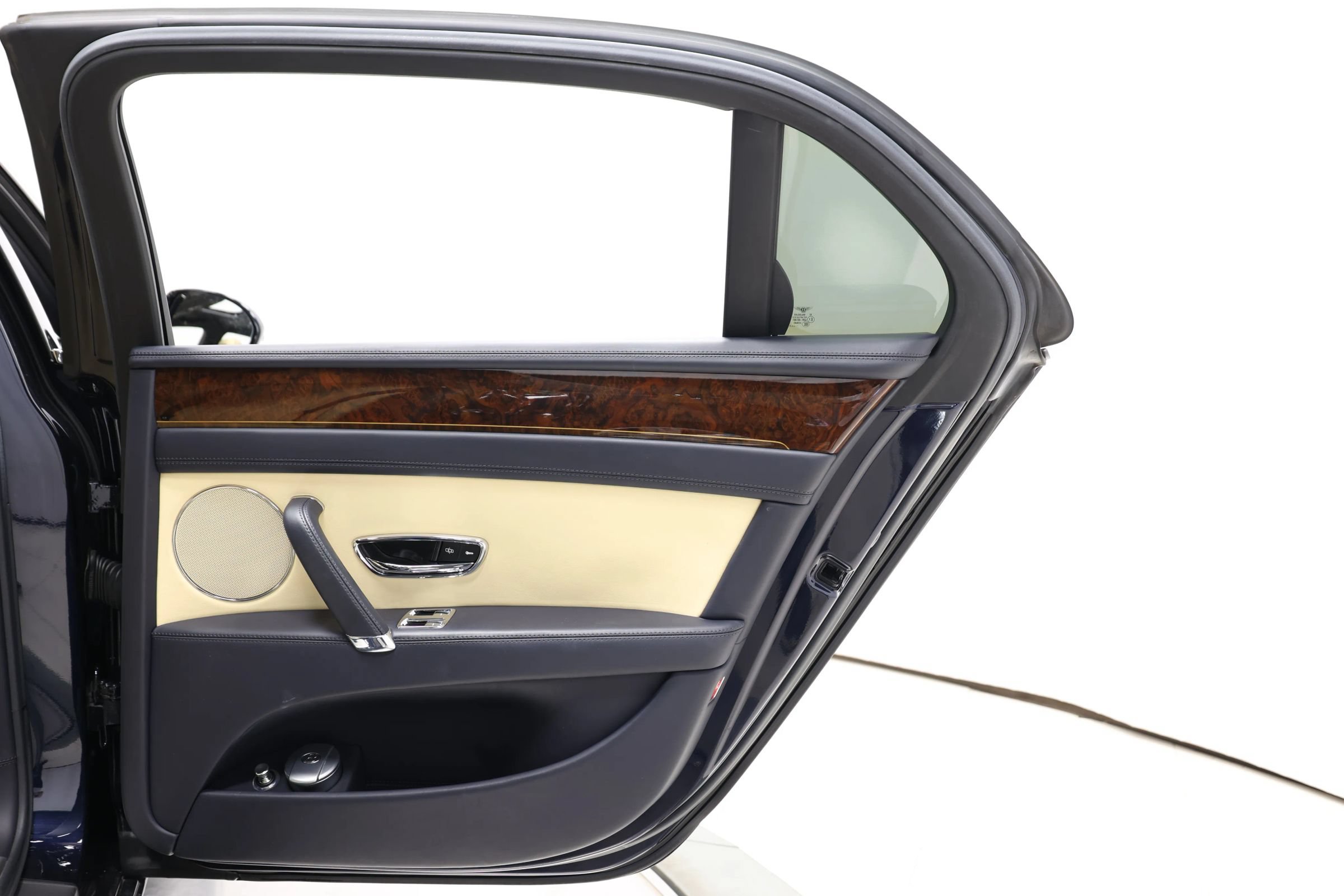 Used 2015 Bentley Flying Spur V8 AWD/4WD image 67