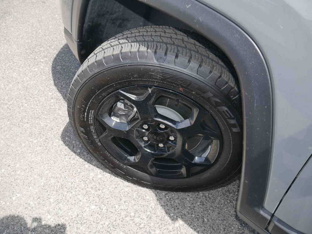Certified 2024 Jeep Compass Trailhawk AWD/4WD image 12