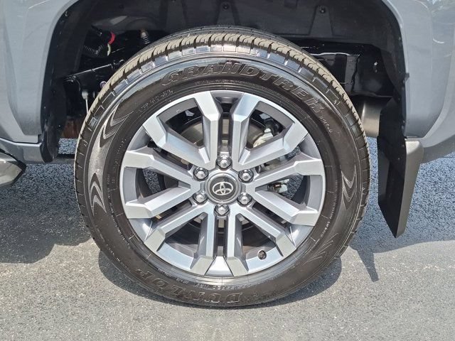 Certified 2025 Toyota 4Runner Limited AWD/4WD image 8