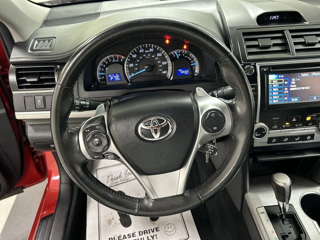 Used 2013 Toyota Camry SE FWD image 4