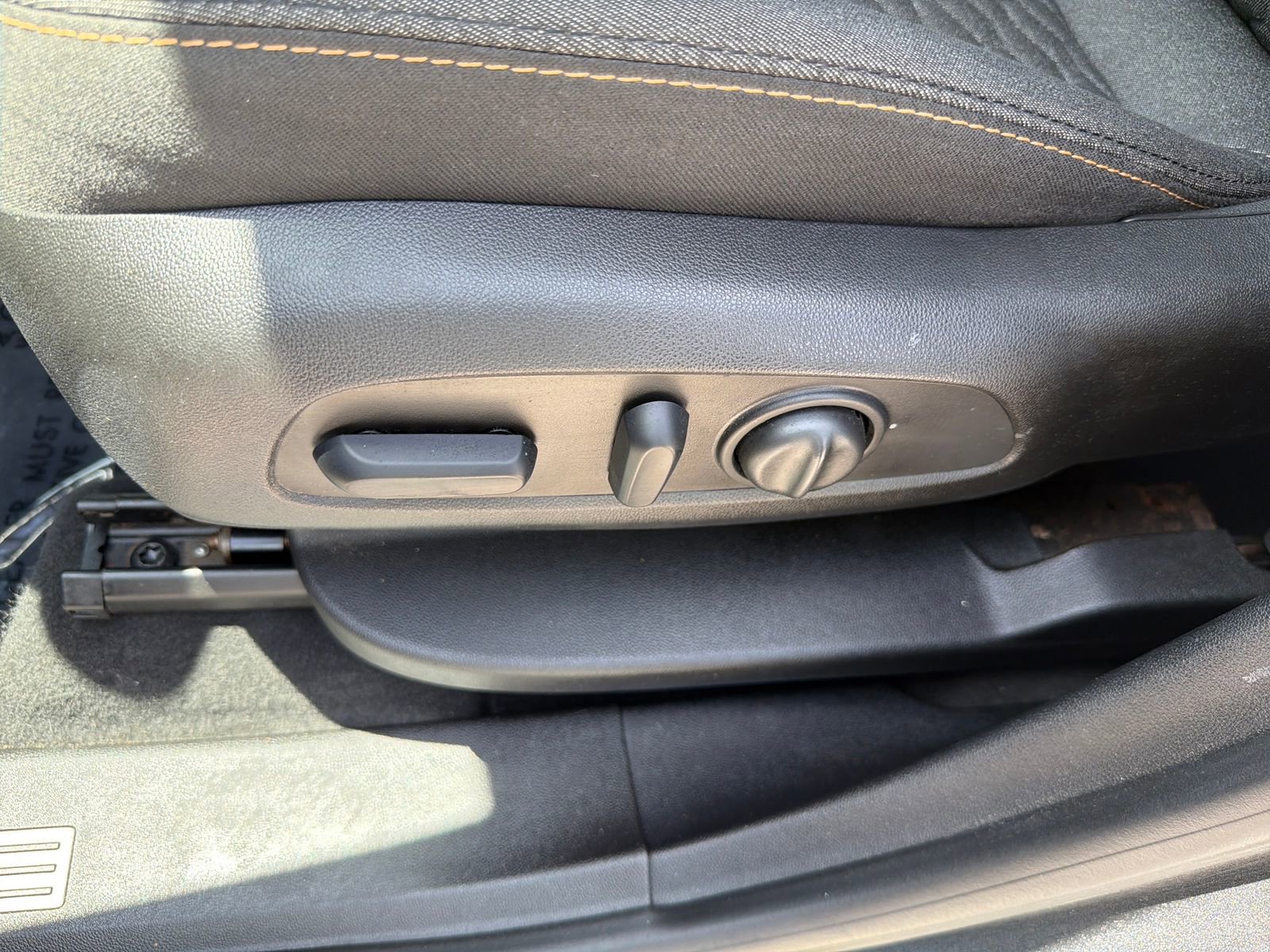 Used 2018 Chevrolet Equinox LT FWD image 21