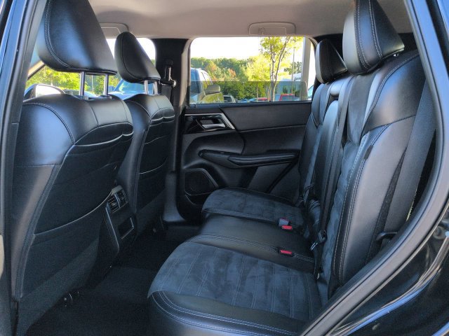Used 2024 Mitsubishi Outlander SE AWD/4WD image 13