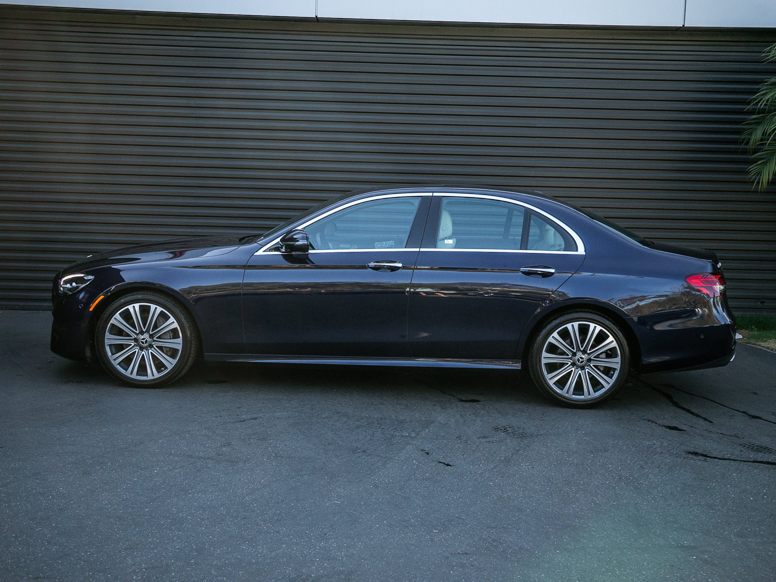 Used 2021 Mercedes-Benz E 350 Sedan image 2