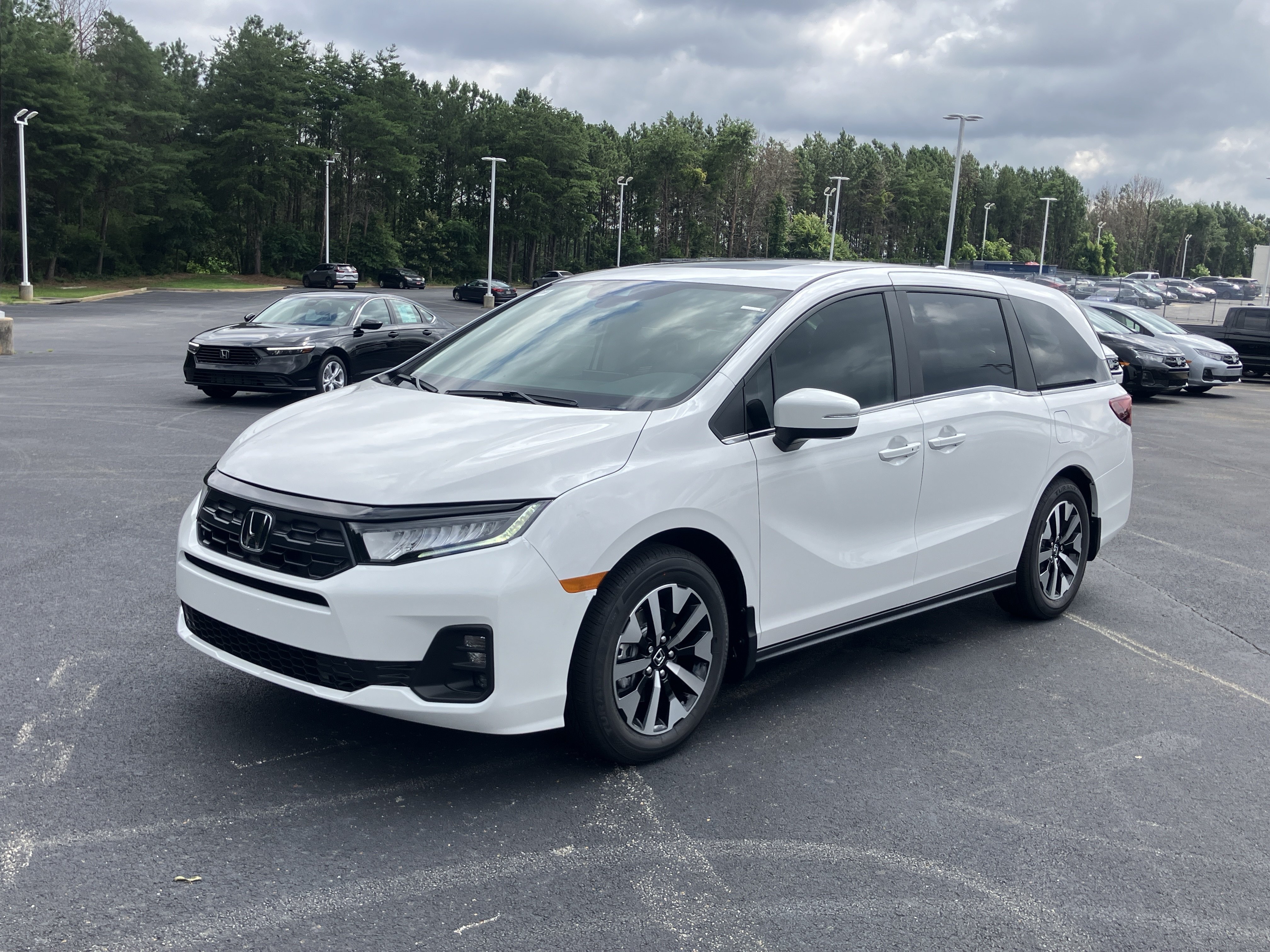 New 2026 Honda Odyssey EX-L image 5