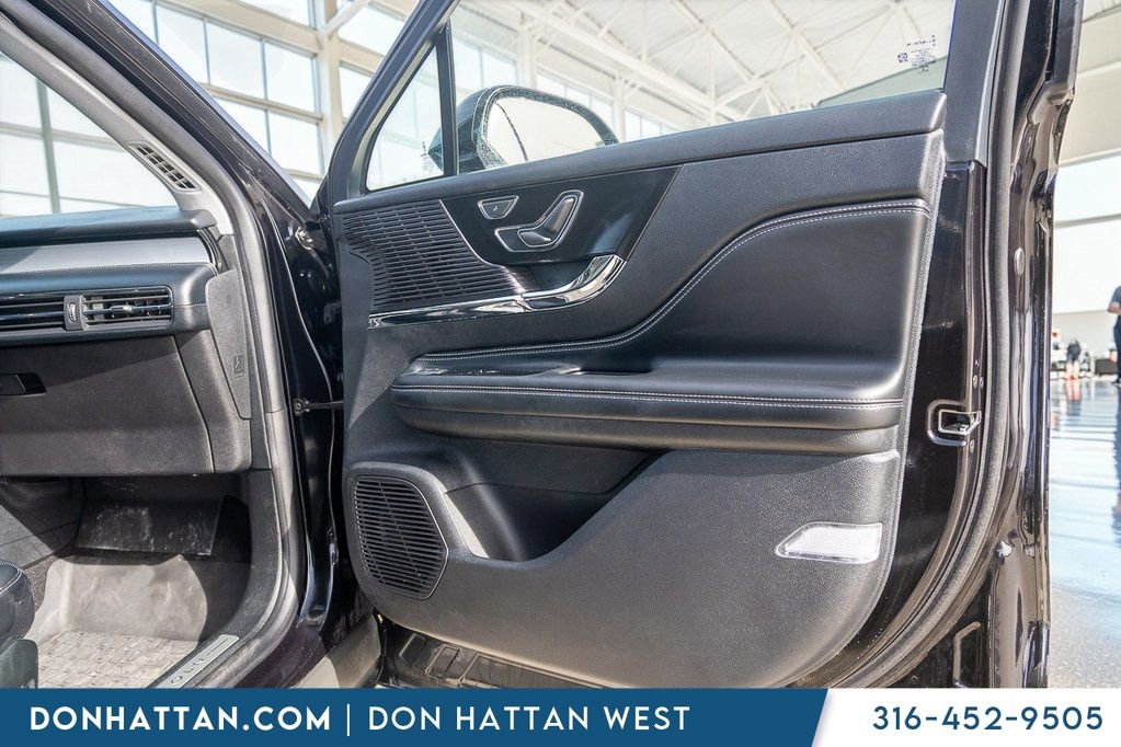 Used 2022 Lincoln Corsair AWD w/ Equipment Group 101A image 23